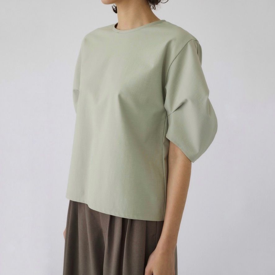 【残り一点】Tuck Sleeve Design Cut Tops