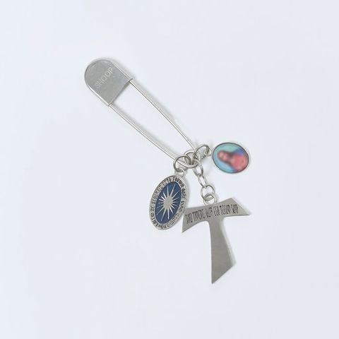 【残り一点】Guiding Light Amulet Pin