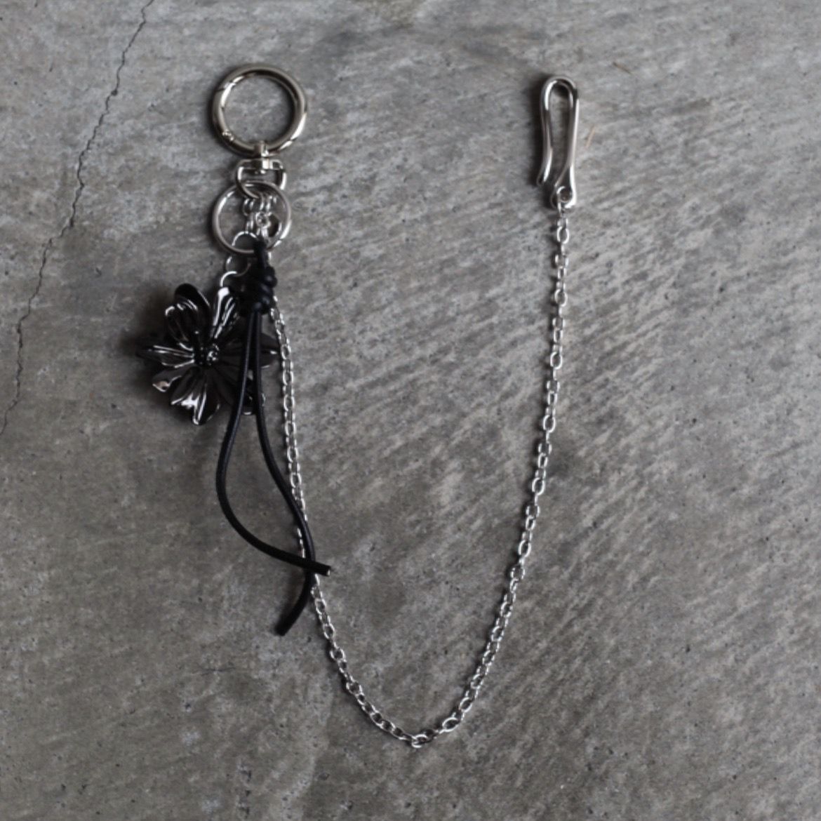 【残り一点】Black Liliy Wallet Chain