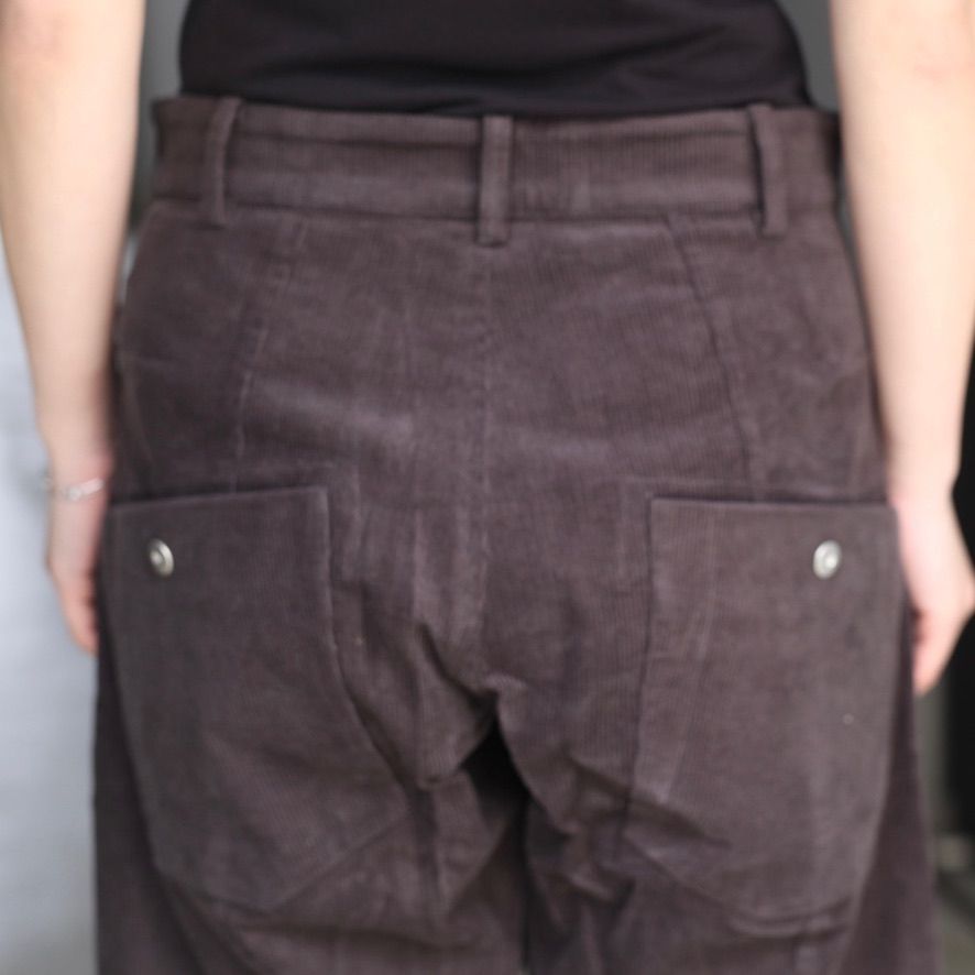 【残り一点】Knee Darted Flare Shorts