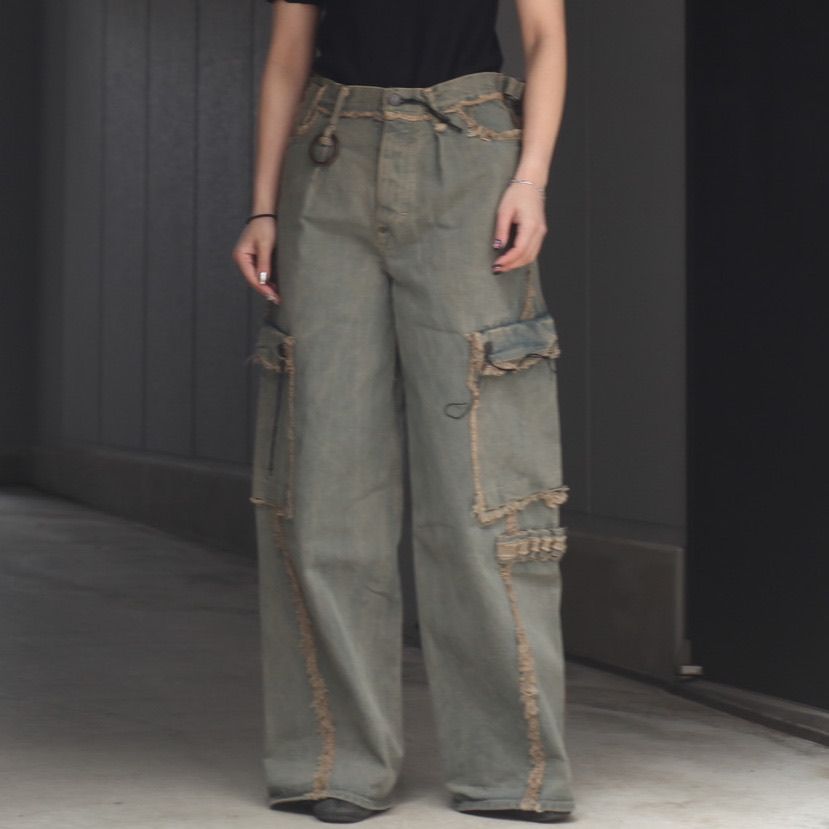 【残りわずか】Slash Seam Twist Cargo Jeans