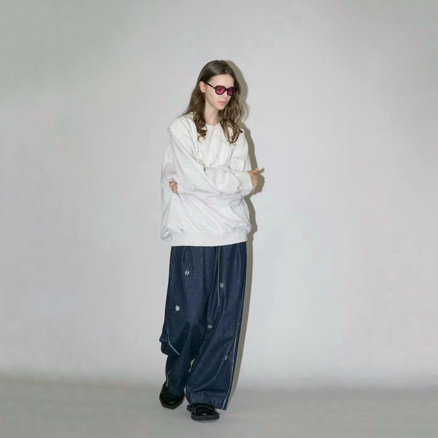 【残り一点】ロゴ刺繍スウェット