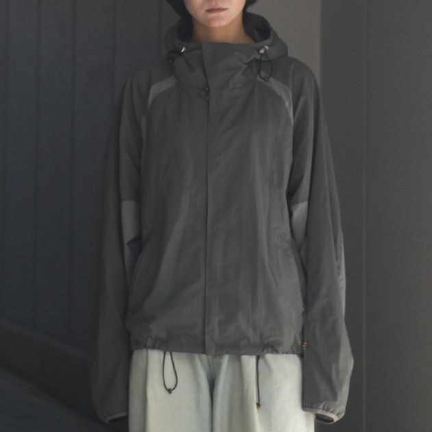 【残りわずか】Paneled Hooded Jacket