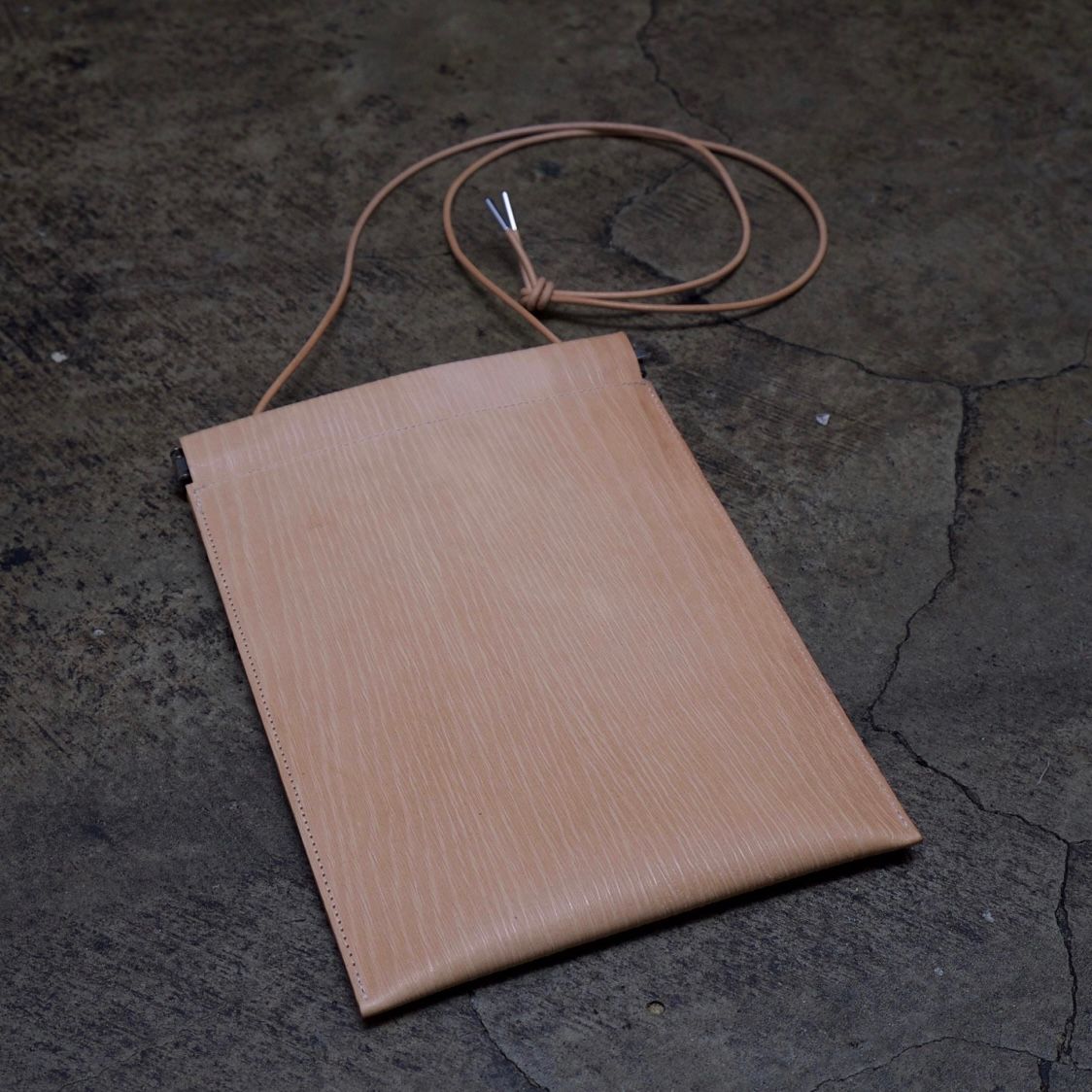 【お取り寄せ注文可能】Spring Cap Bag Mini(FAKE WOOD LEATHER)