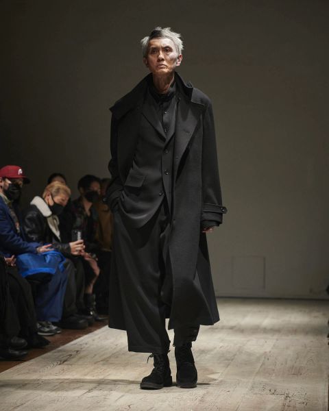 【Yohji Yamamoto】の 反骨精神を、著名人が体現。"2022AW"