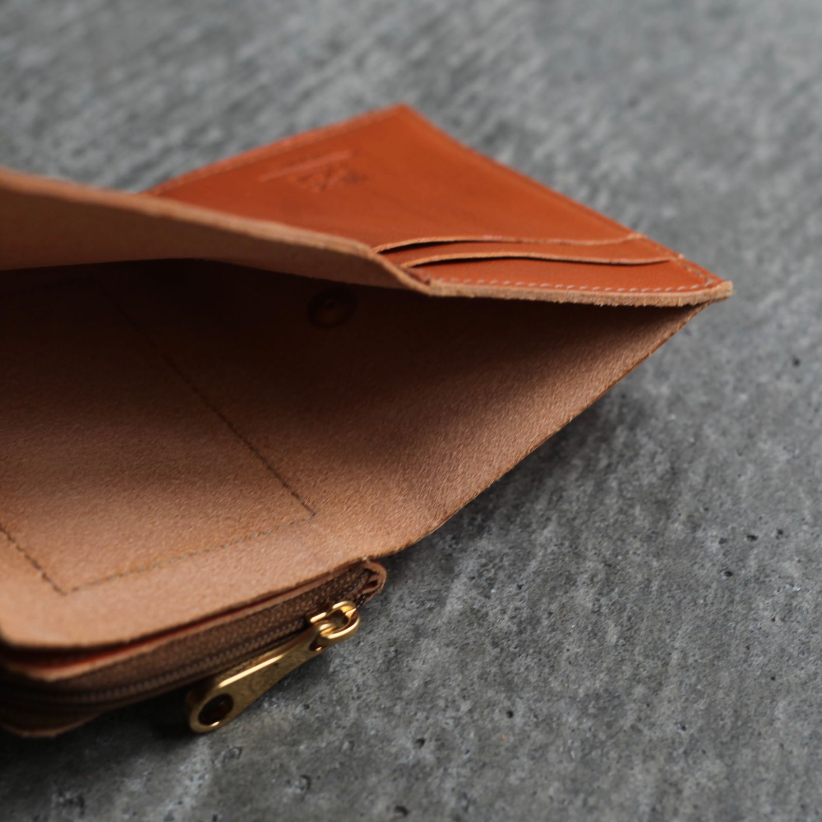 【残り一点】トリフォルドウォレット