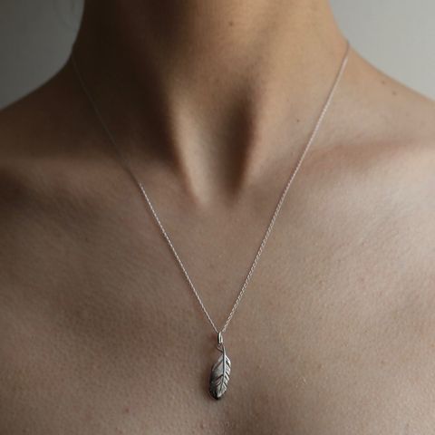 【お取り寄せ注文可能】EX Tiny Feather Necklace(SILVER)
