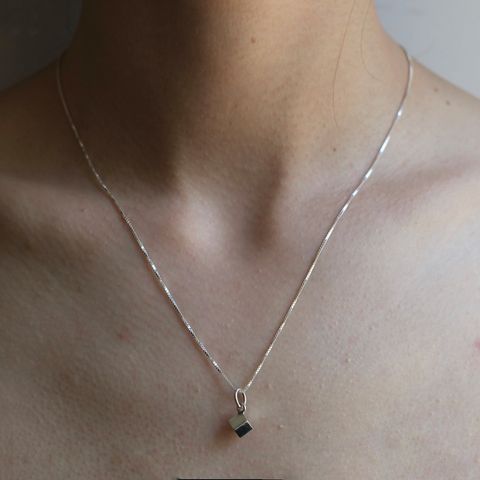 【残り一点】Cube Necklace(WHITE_菱形TYPE)