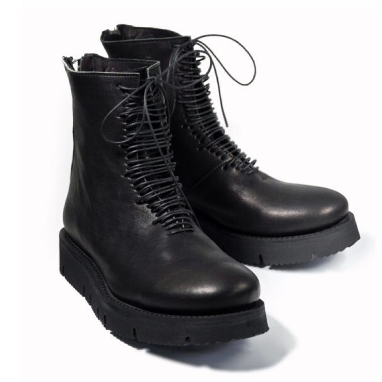 レザー種類 : CORDOVAN SPLIT(BLACK)
※商品ページ画像のレザー及び、仕様はサンプルとしてご覧ください。