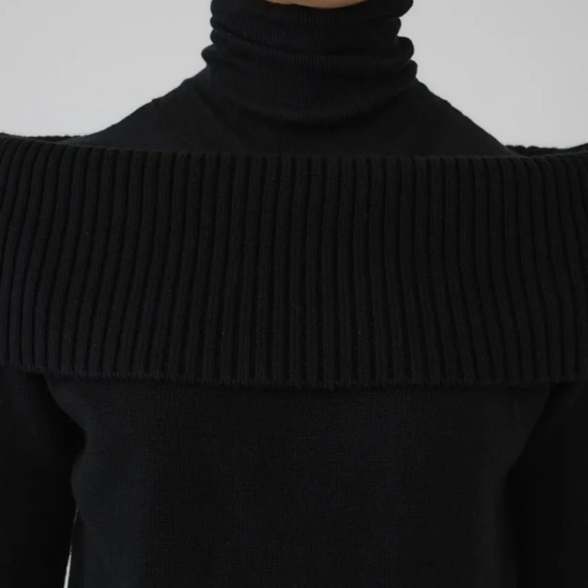 【残り一点】Docking Off Shoulder Tops