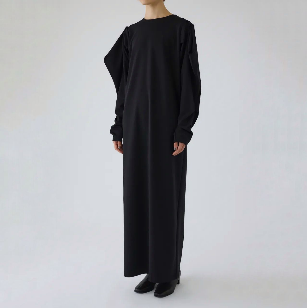 【残り一点】Drape Sleeve Cut Dress