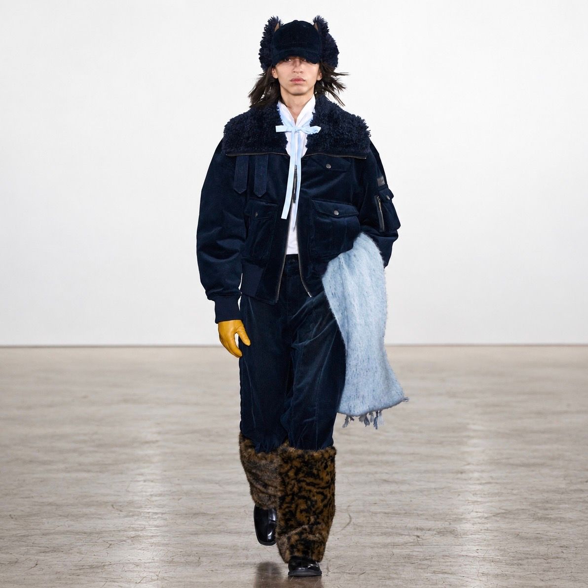 【残り一点】Navy Nylon Jacket with Faux Fur Collar
