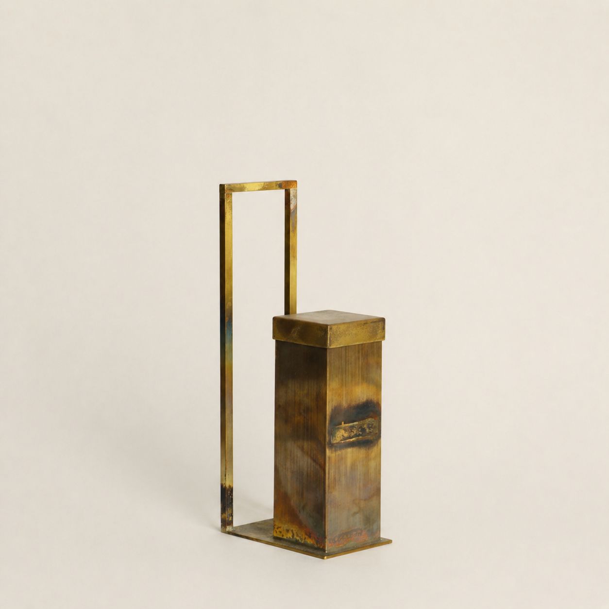 【お取り寄せ注文可能】Flame Square Pillar Flower Vase