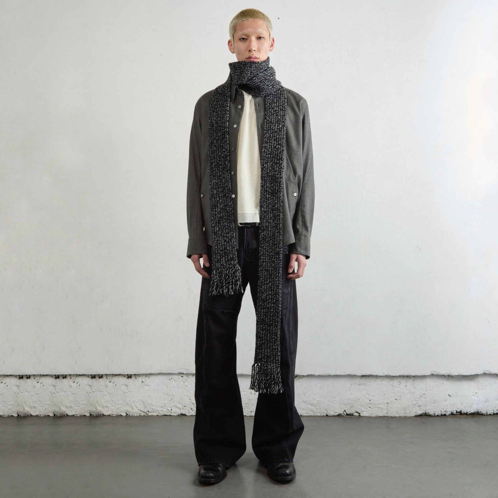 【残りわずか】Narrow Extra Long Muffler