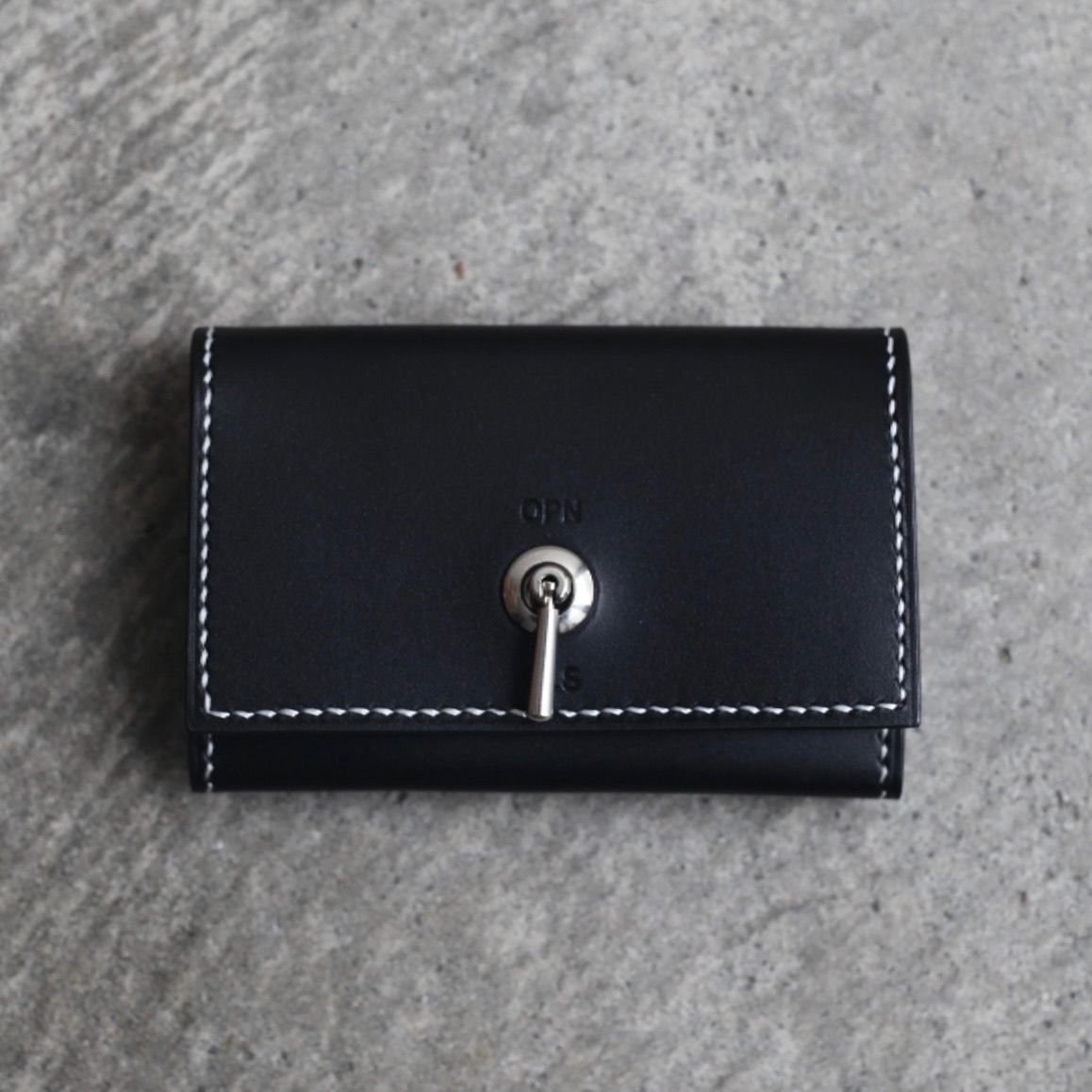 【残り一点】Switch Coin & Card Case(ALT_COW)