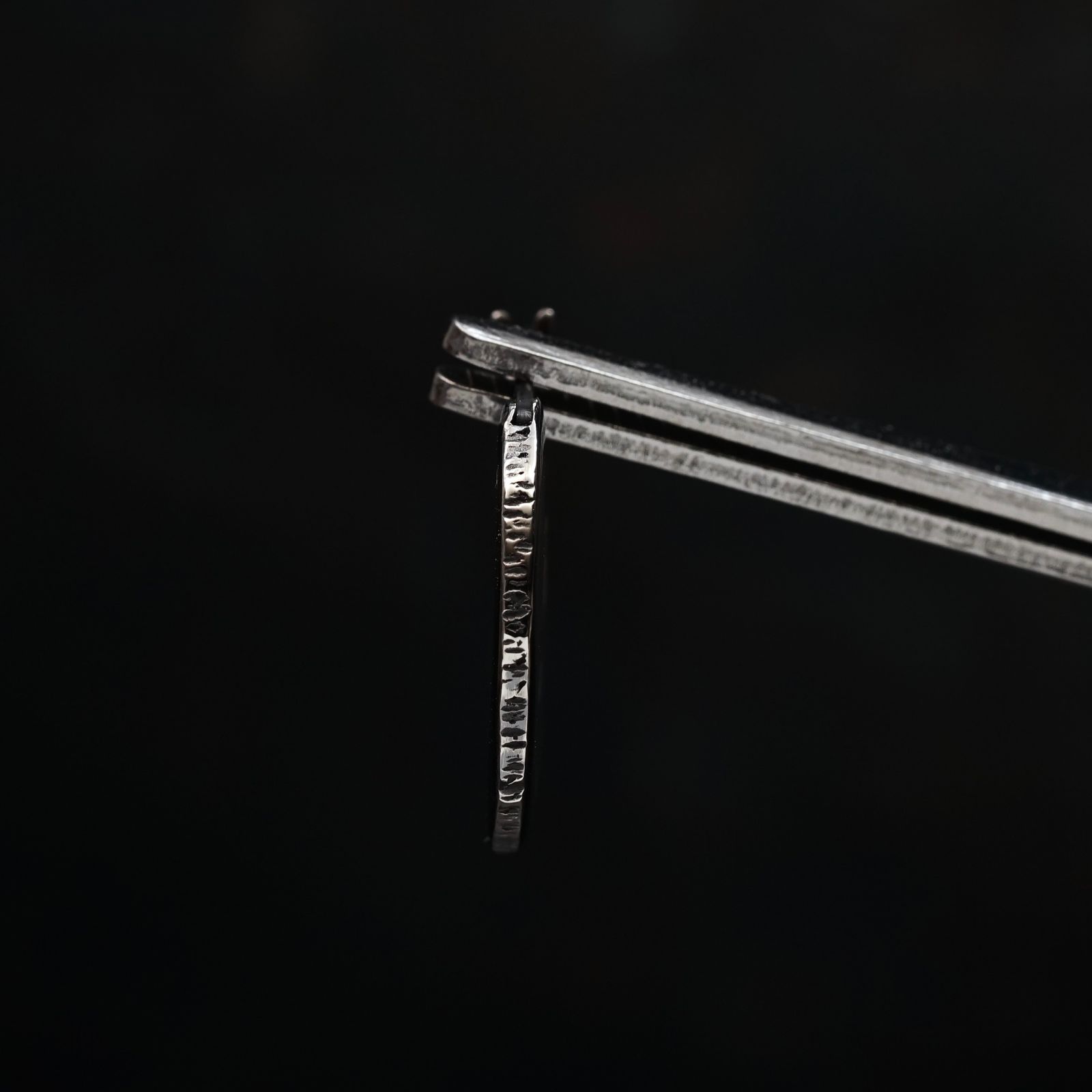 【お取り寄せ注文可能】Thin Rain Pierce (CATCHLESS_SILVER）