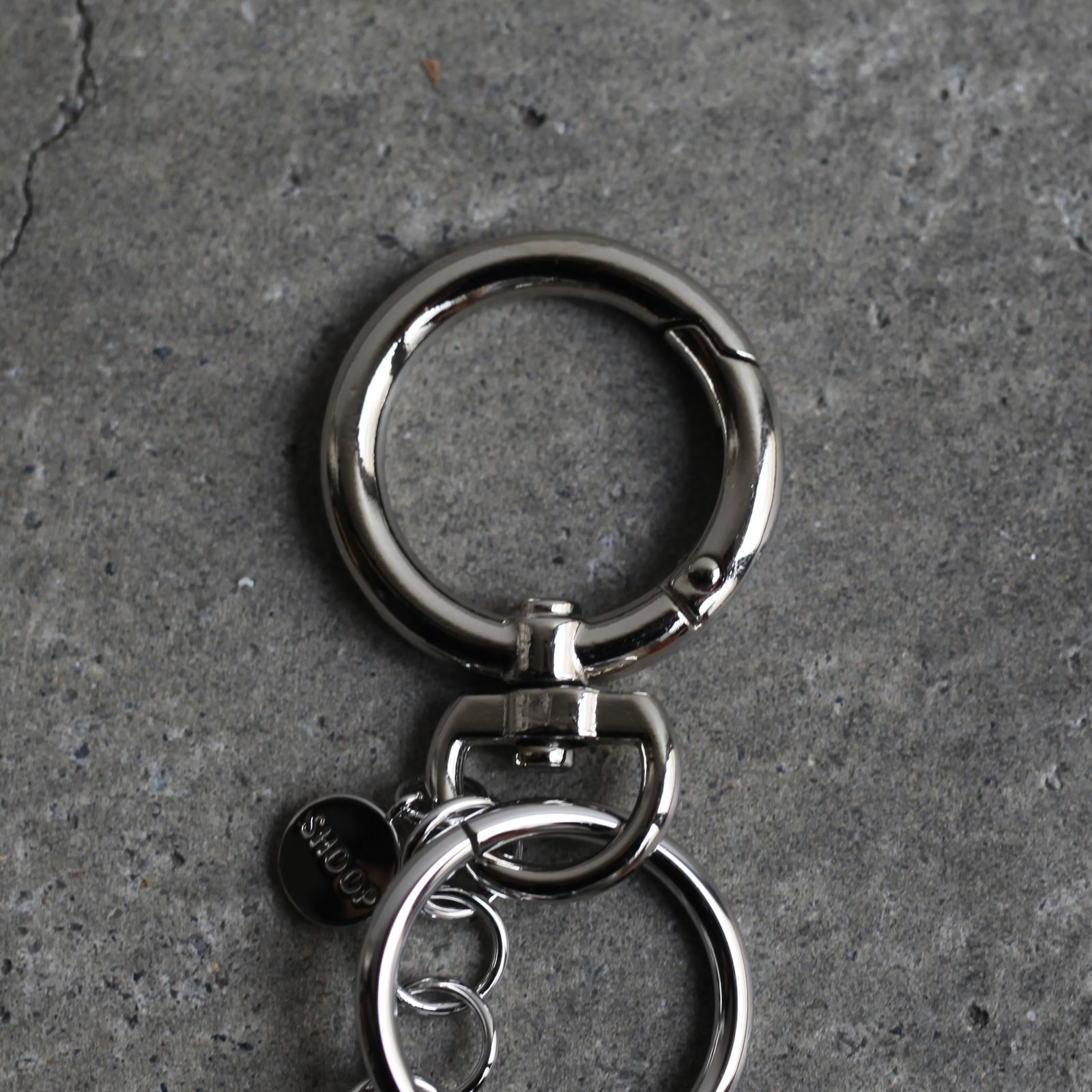 【残りわずか】Black Liliy Keyring