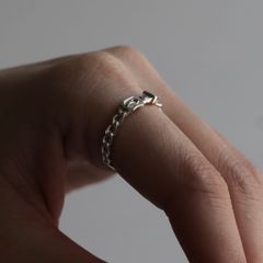 【残り一点】Victorian Buckle Curb Chain Ring
