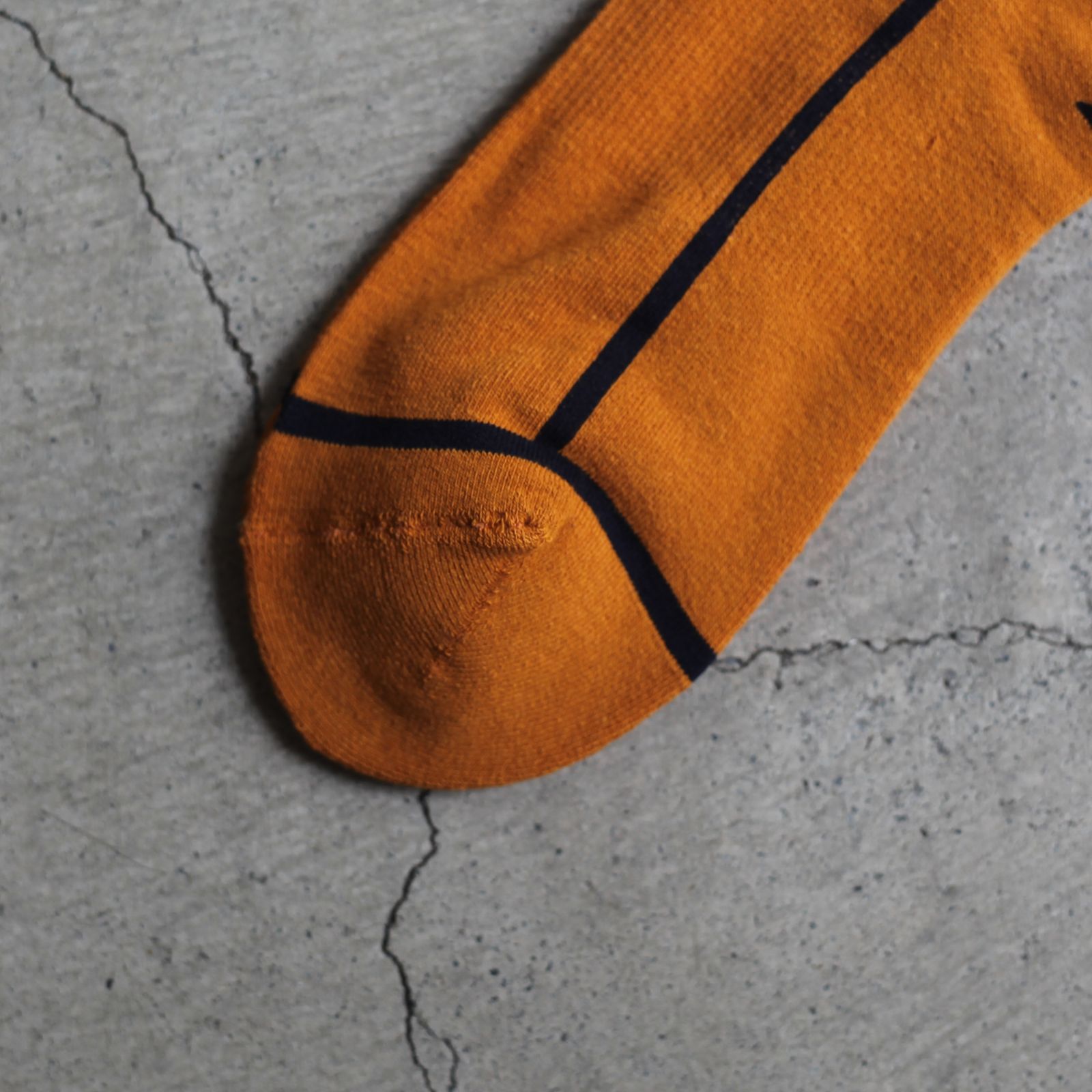 【残りわずか】Line Socks