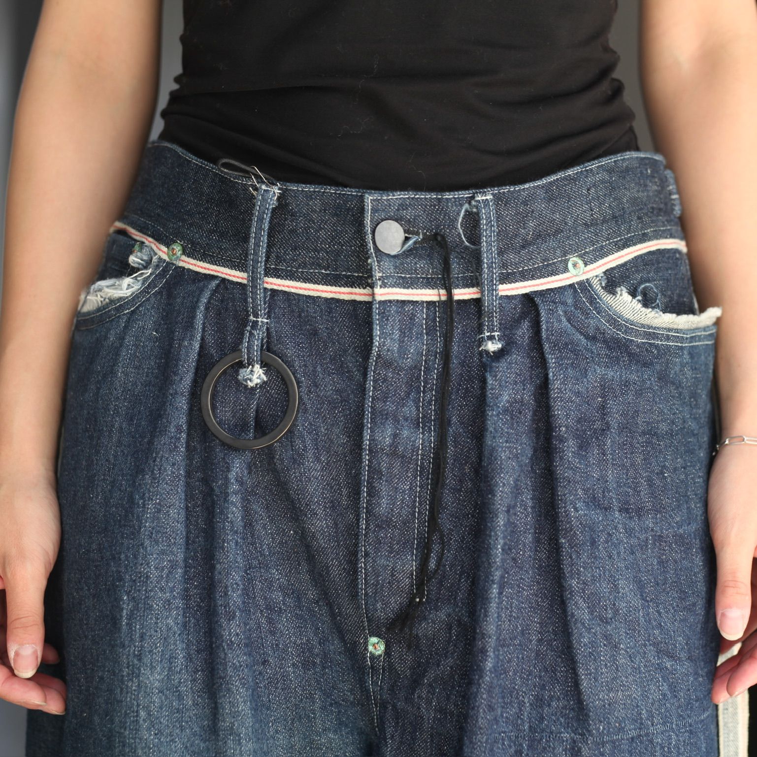 【ALAIA】ツイステッド ジーンズ Blue Twisted Jeans | ALAIA - Antonia