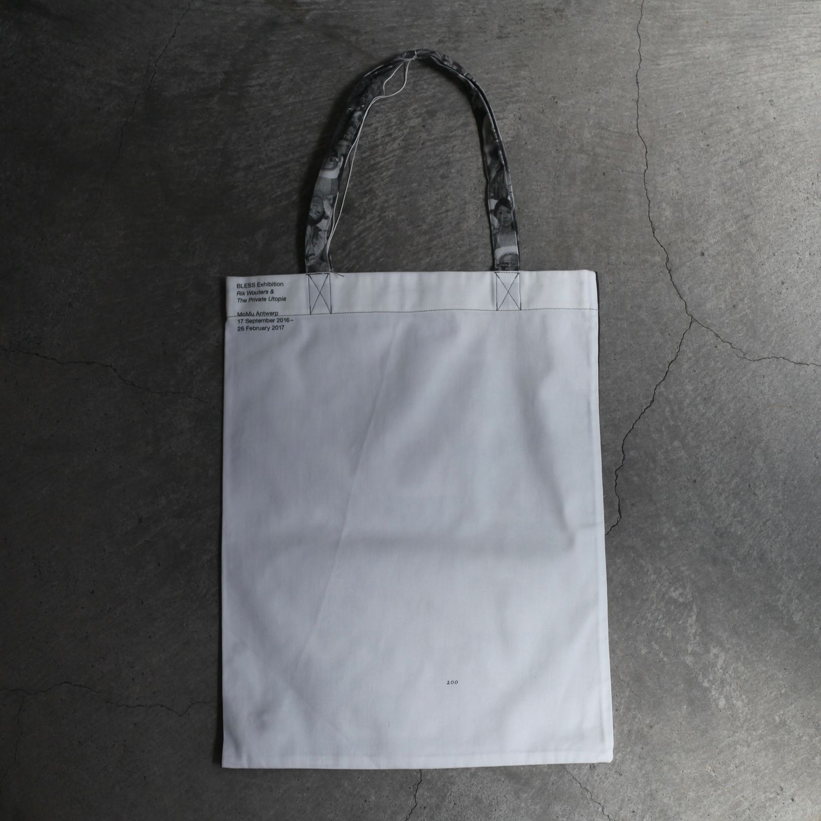 BLESS Coverbook トートバッグ 184217601.jpg?cmsp_timestamp=