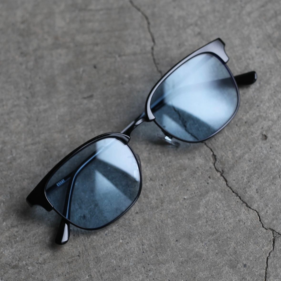 【残りわずか】MX Sunglass(BLUE)