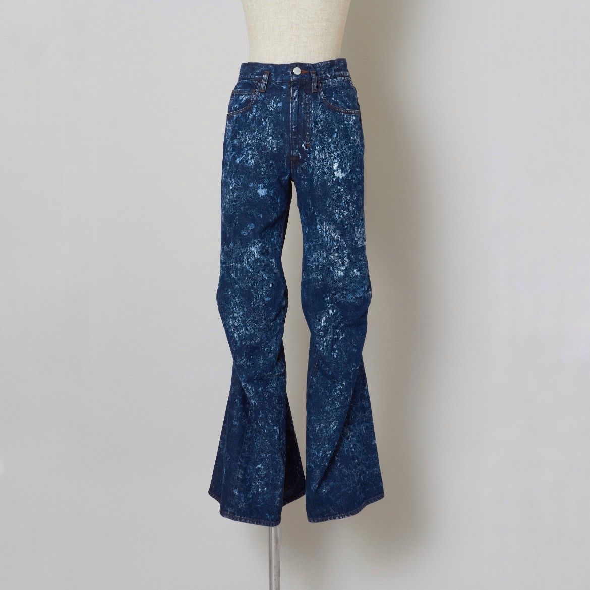 【残り一点】Breached Ordinary City Curtain Legs