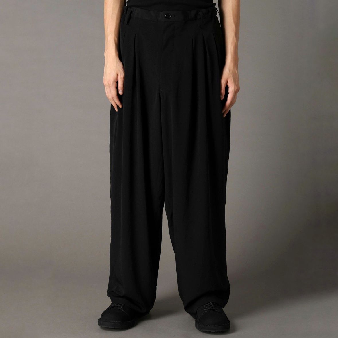 【残り一点】12本タック太パンツ