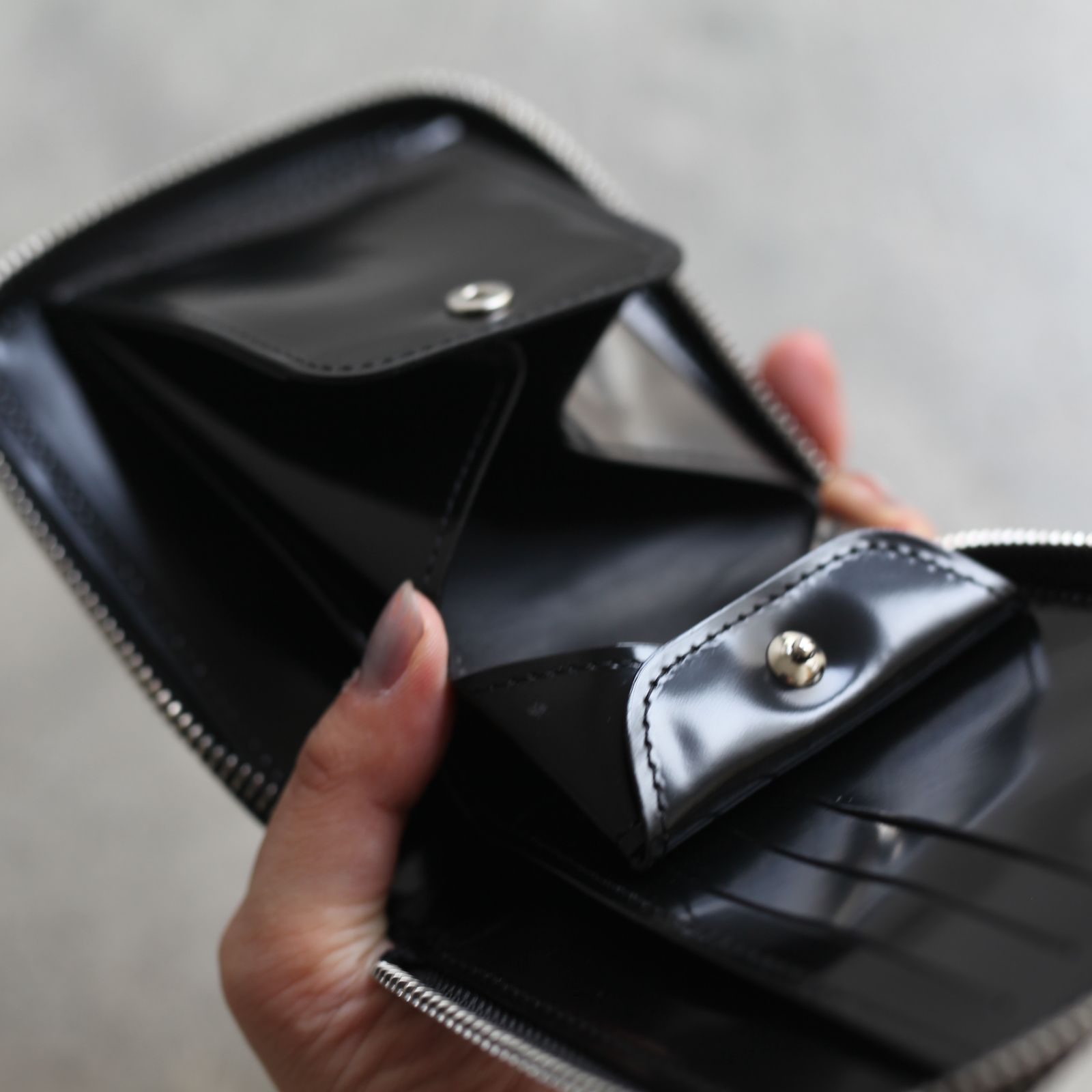 th products - 【残りわずか】Zip Around Wallet(BLACK×SILVER 