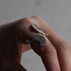 【残り一点】Modernism Ring(WHITE)