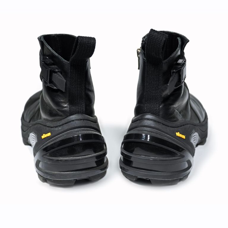 レザー種類 : WAXED HORSE(BLACK)
※商品ページ画像のレザー及び、仕様はサンプルとしてご覧ください。