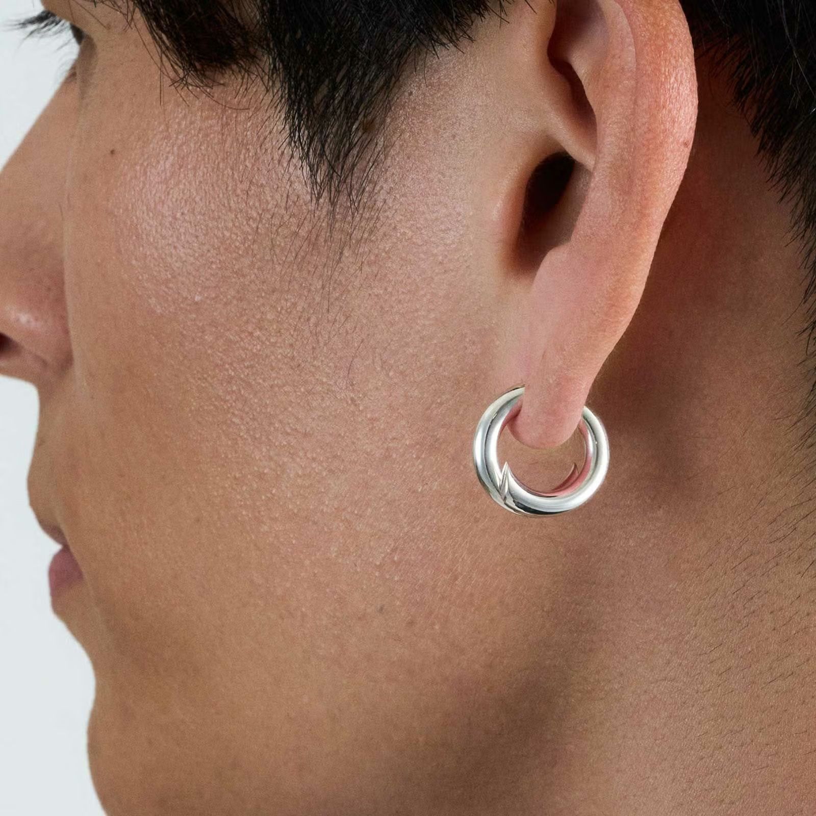 【お取り寄せ注文可能】Intersect Hoop Pierce