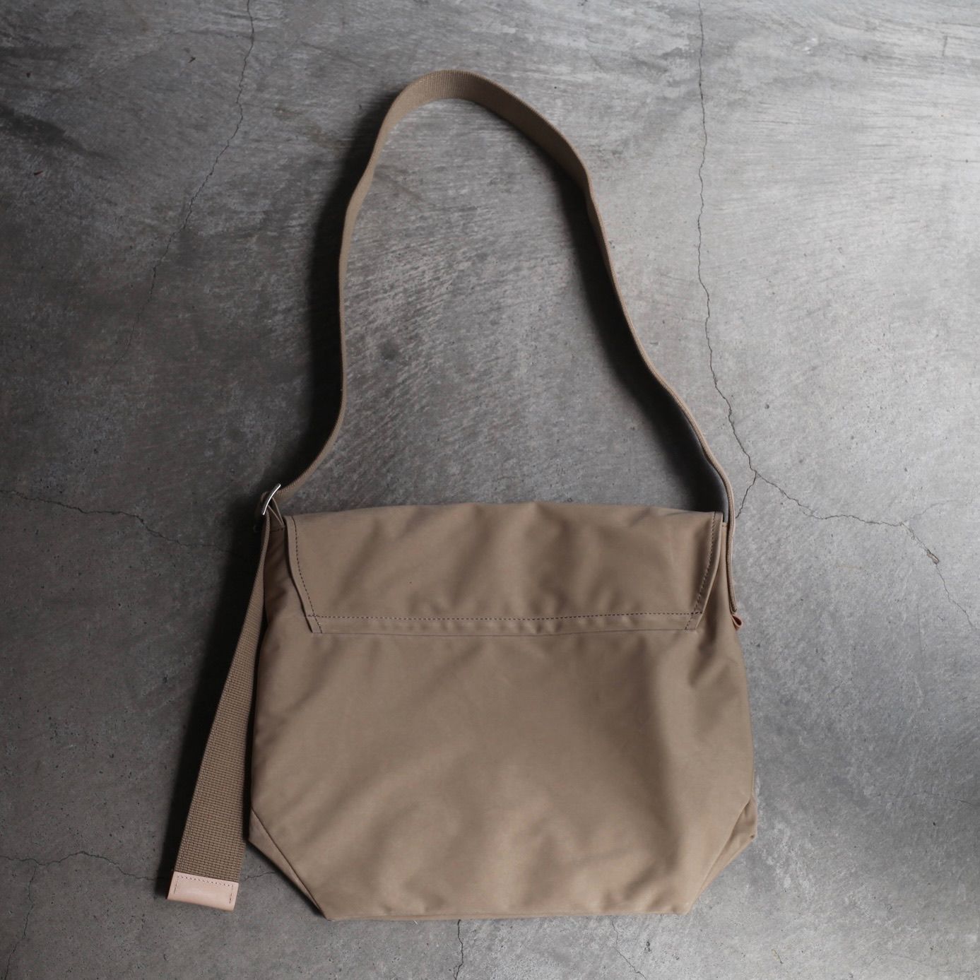 【再販売通知受付可能】Flap Shoulder Small(BEIGE)