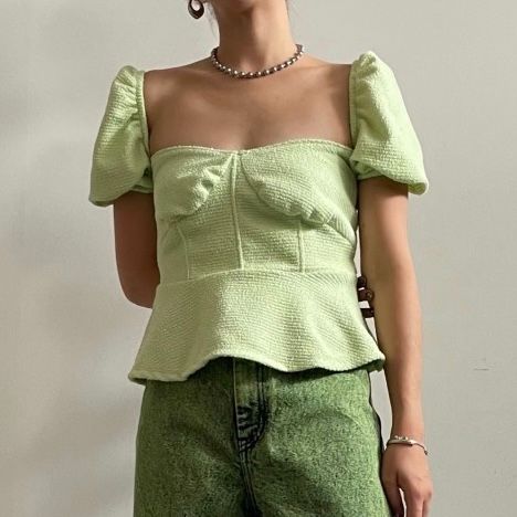 【残り一点】Poofy Towel Like Mini Top