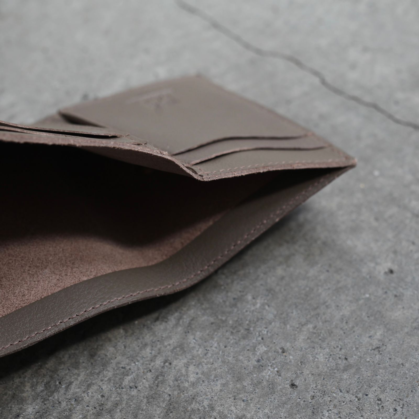 【残り一点】トリフォルドウォレット