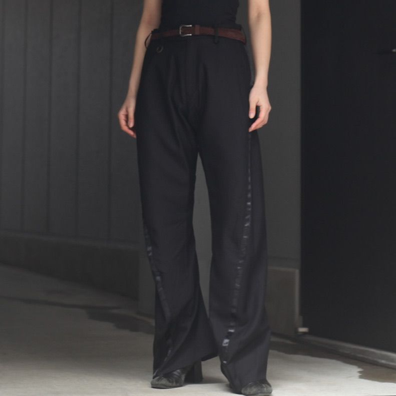 SOSHIOTSUKI - 【残り一点】Warped Boot Cut Trousers | ACRMTSM ...