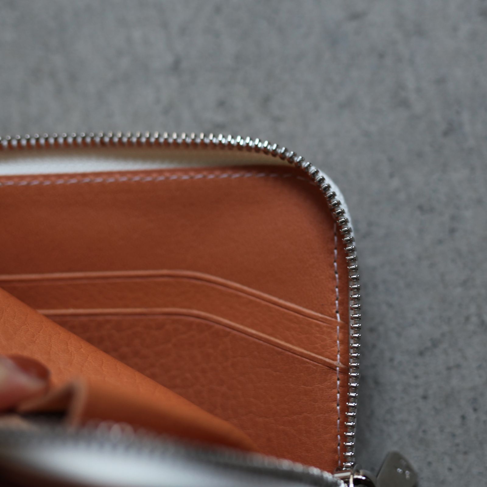 【残りわずか】L Zip Purse(NATURAL)