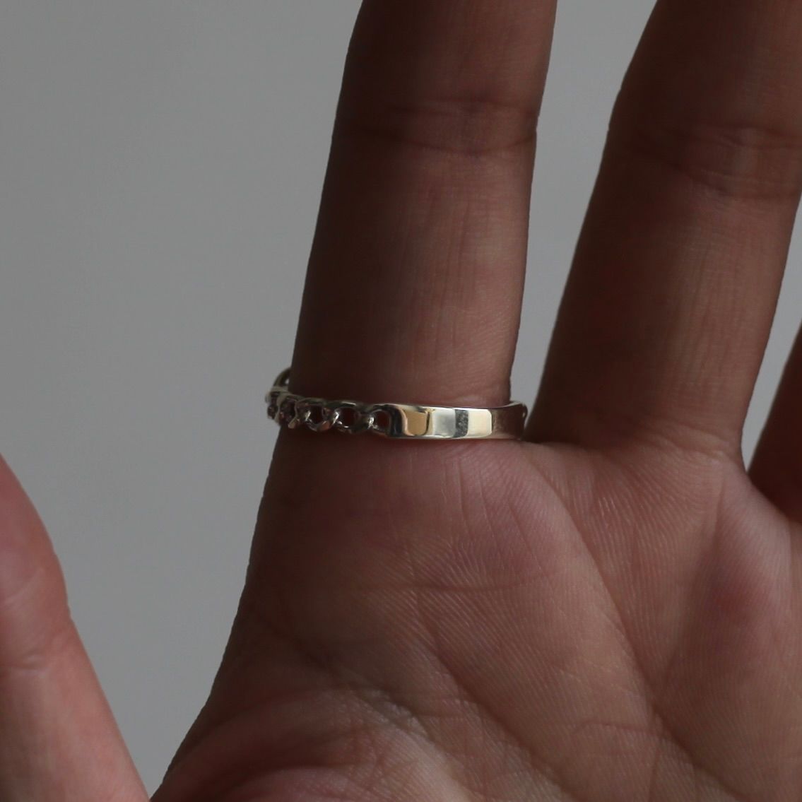 【残り一点】Horse Shoe Buckle Curb Chain Ring
