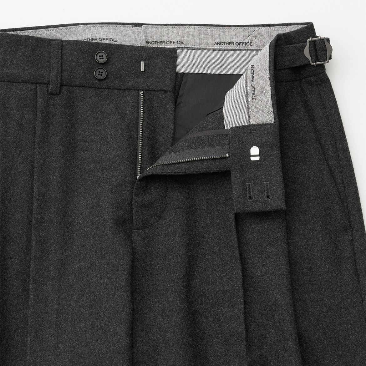 【残り一点】Santiago Mild Slacks