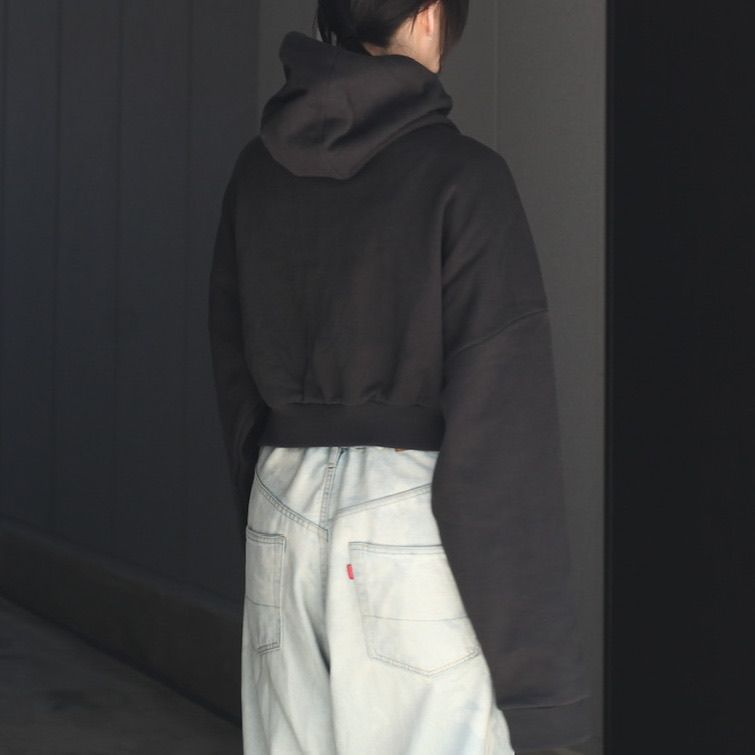 【残りわずか】Cropped Full Zip