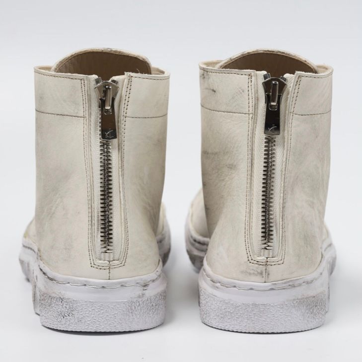 レザー種類 : SOFT TANNED HORSE(DUSTY WHITE)
※商品ページ画像のレザー及び、仕様はサンプルとしてご覧ください。