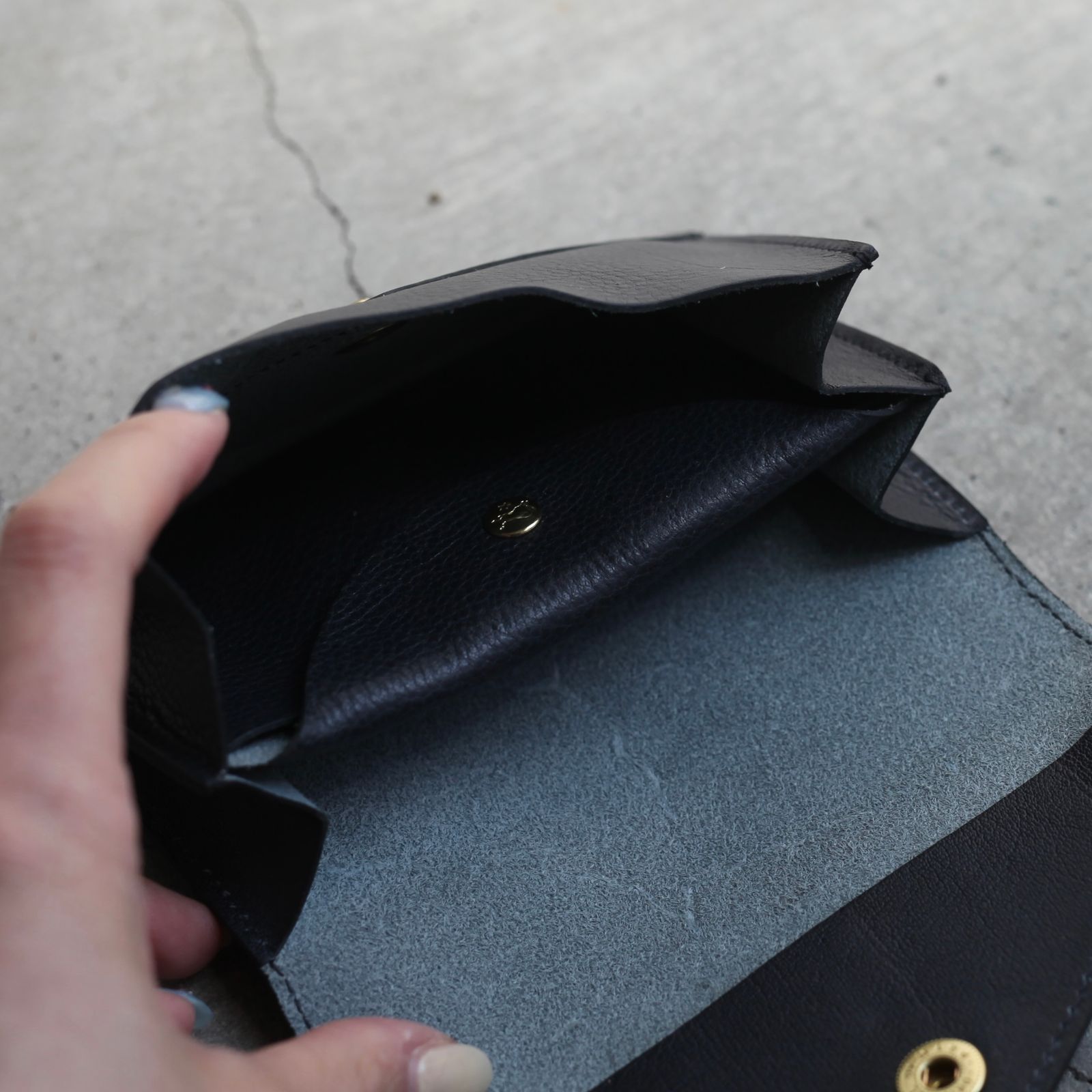 【残り一点】ミディアムウォレット