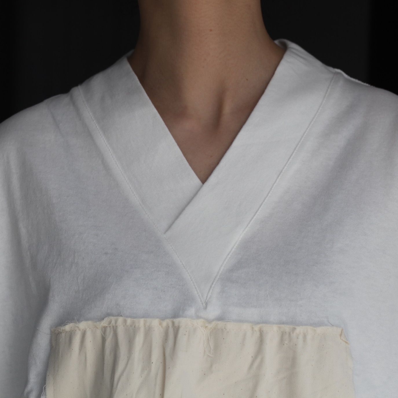 【残り一点】MBLプリントVネックTee