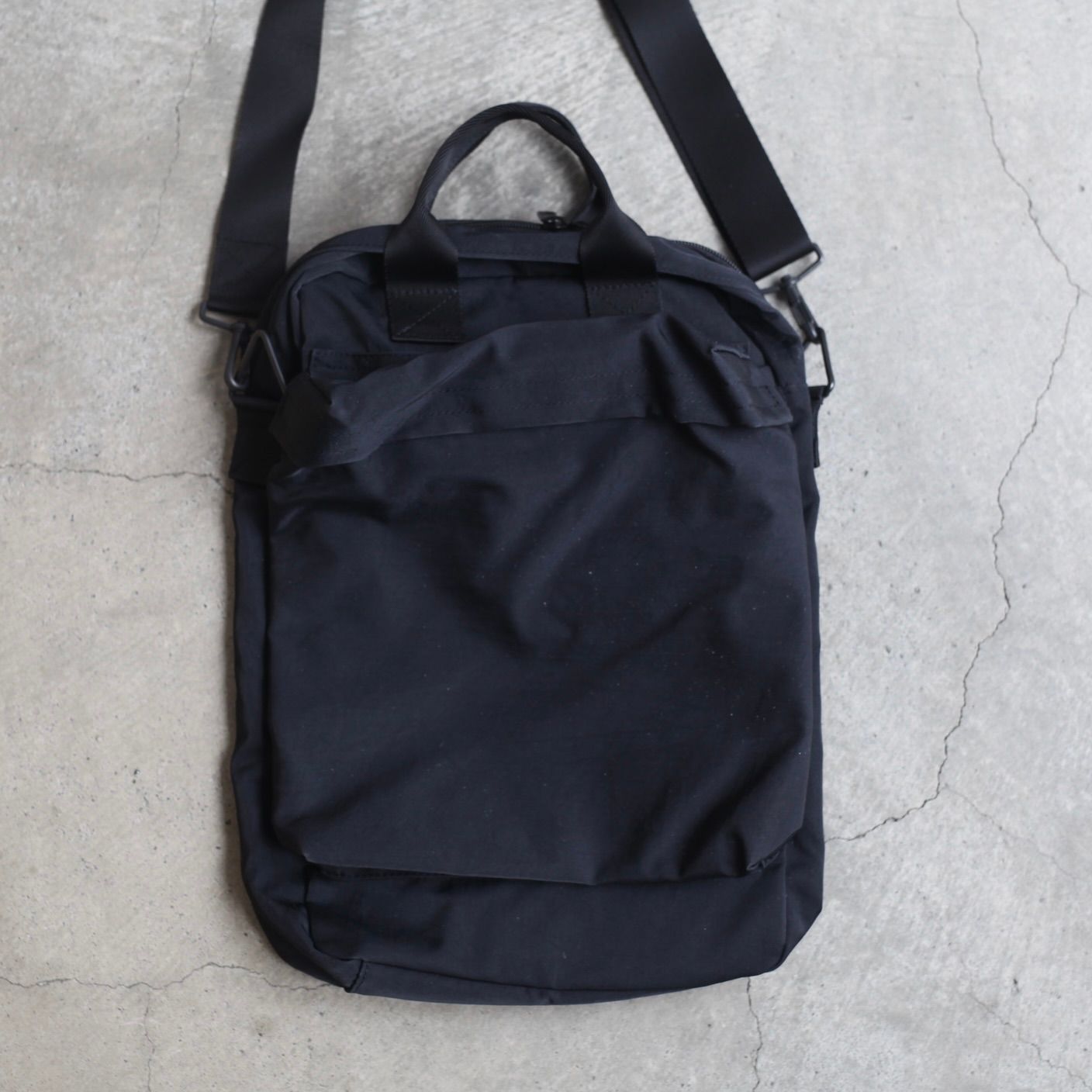 YOKE - 【残り一点】Nylon Half Helmet Bag | ACRMTSM ONLINE STORE