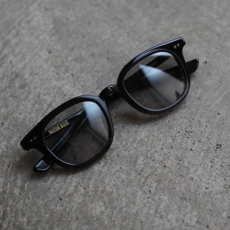 レンズ : LIGHT GREY