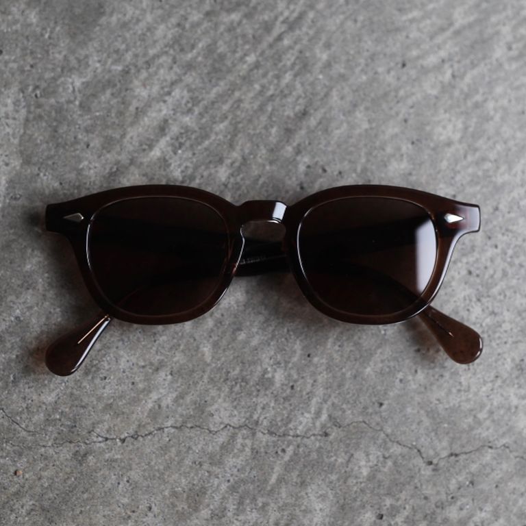 レンズ : CHOCO BROWN
