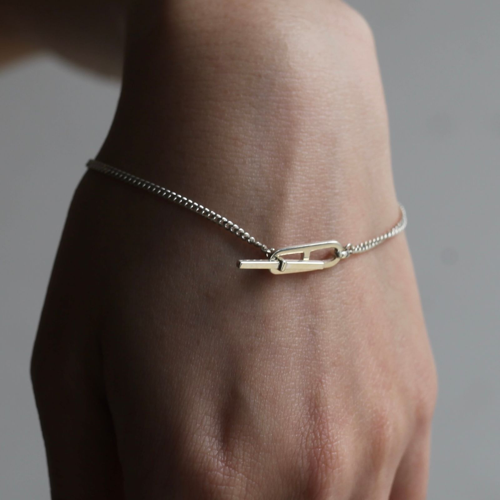 【残り一点】Curb Flat Anchor T-BAR Bracelet