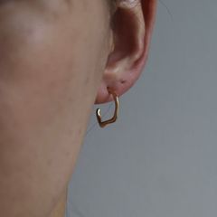 【残り一点】Branch Hoop 1.2cm(GOLD)