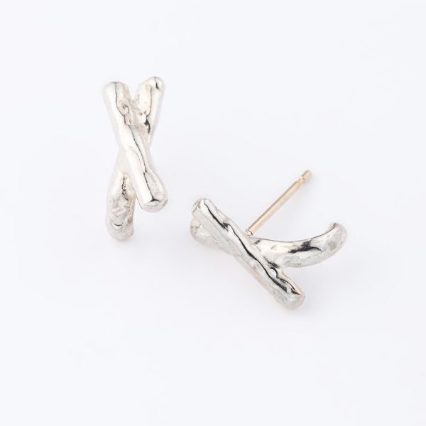【お取り寄せ注文可能】Cross Earrings