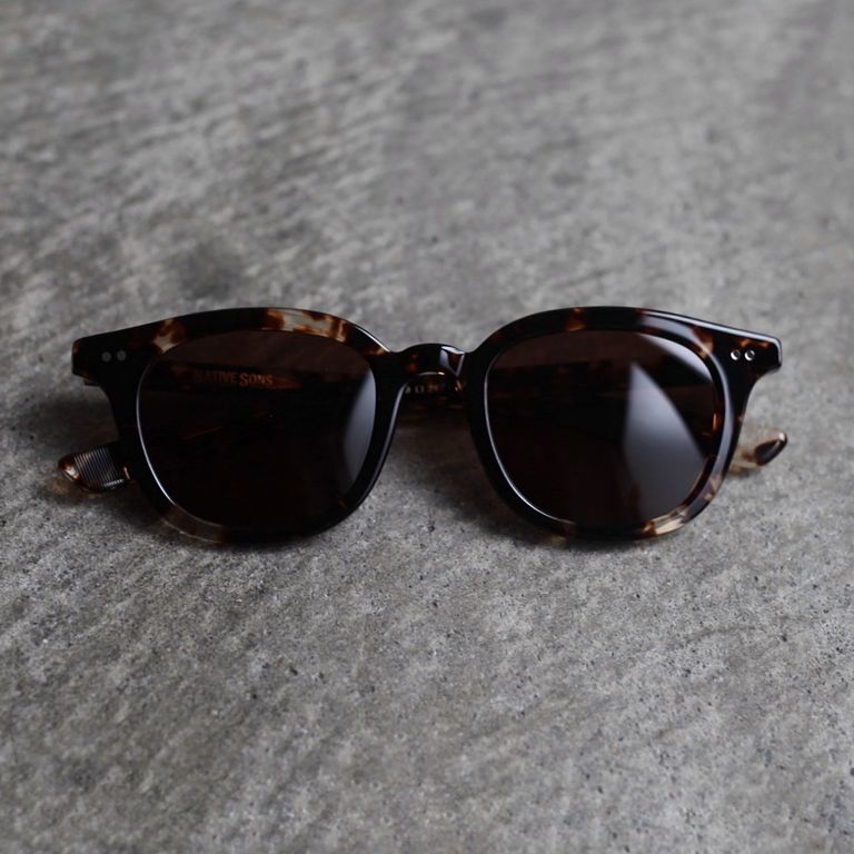 レンズ : CHOCO BROWN